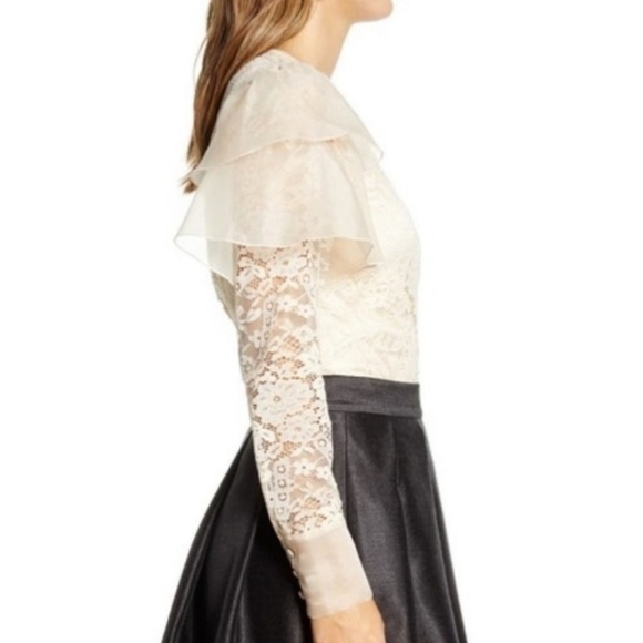 Rachel Parcell Lace Flutter Sleeve‎ Beige Top Small - Picture 6 of 8